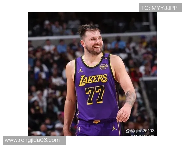 NBA名嘴炮轰东契奇:场均4.3失误+32%三分命中率,真巨星还是被高估?