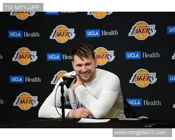 湖人防守真不怪东契奇，篮球不是一个人运动，结构缺陷才是关键